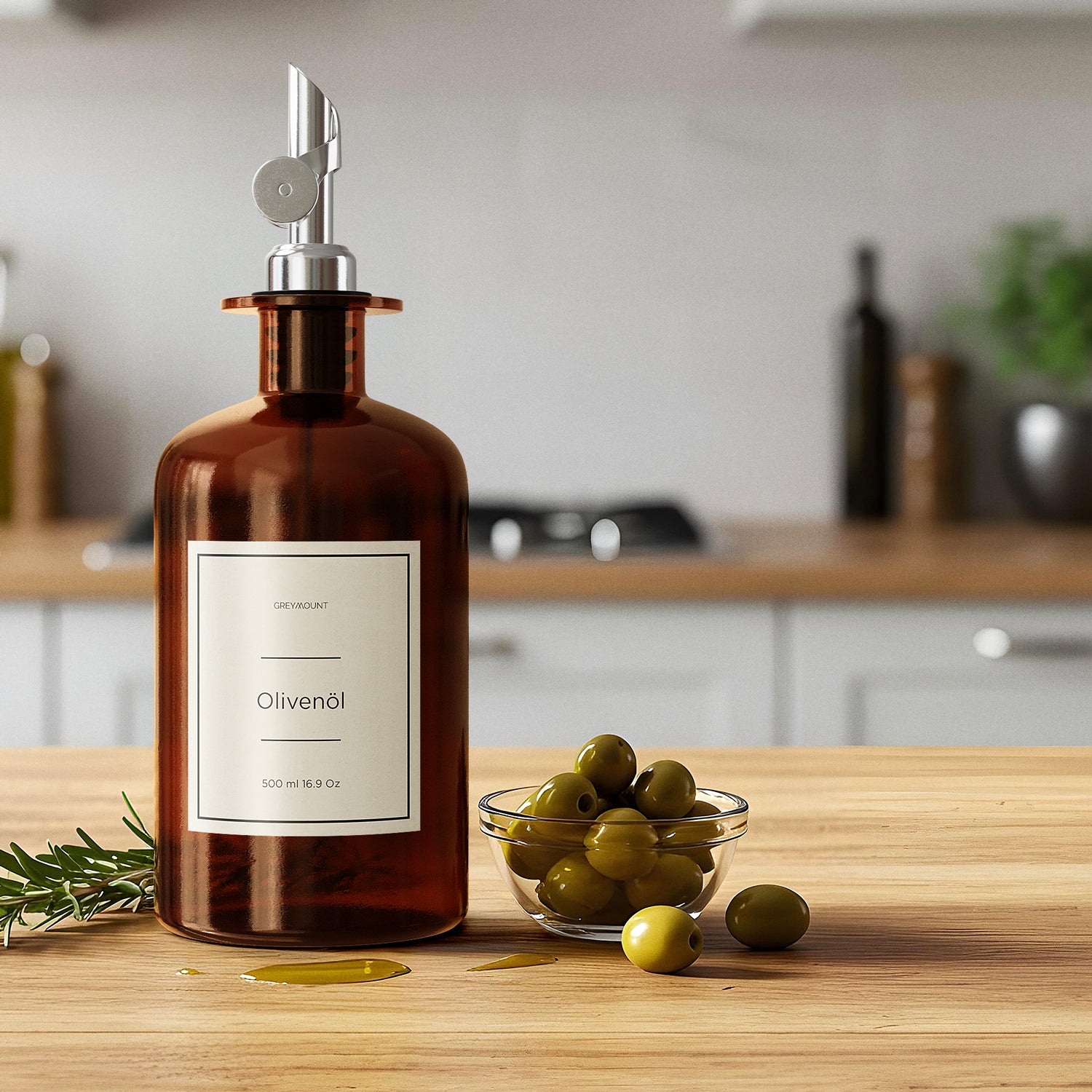 Ölflasche aus Braunglas mit Ausgießer Silber (Sand Etiketten, 500 ml)